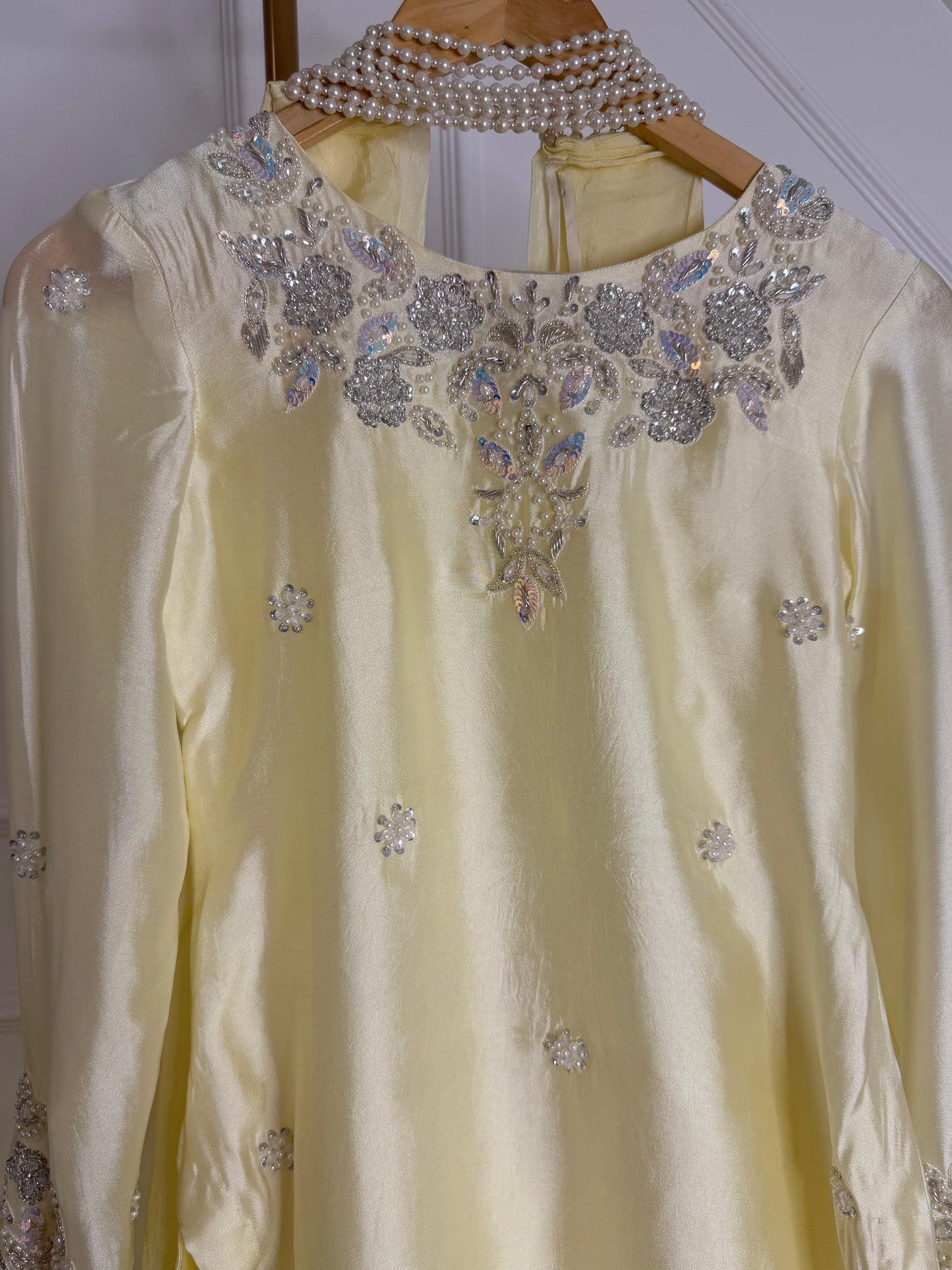 NOORI (Butter Yellow)